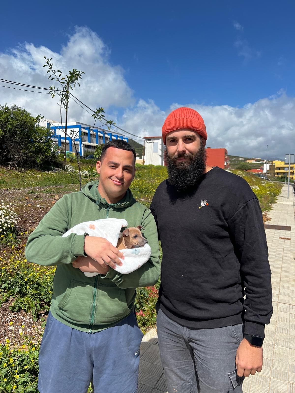 Clientes con su cachorro Galgo Italiano